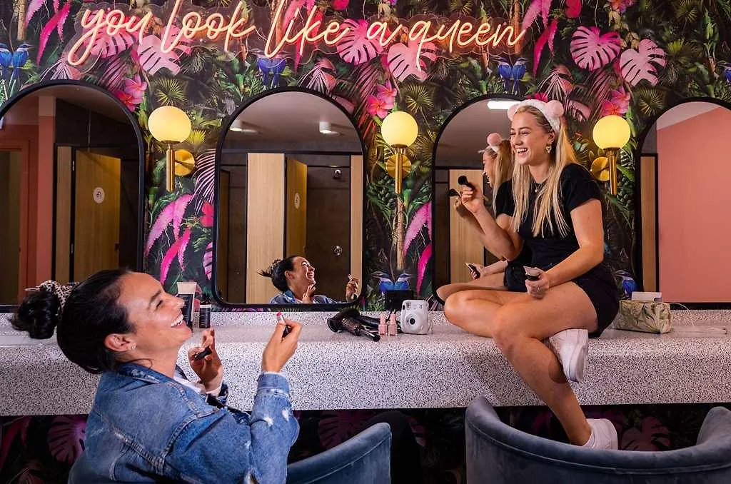 Lylo Auckland Hotel