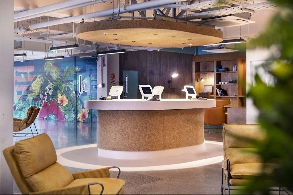 Lylo Auckland Hotel
